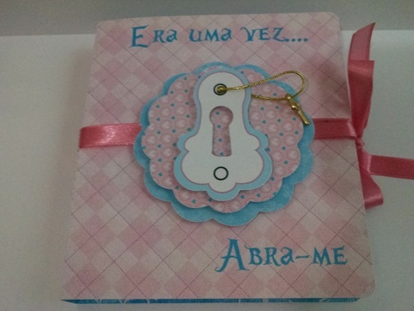 Convite confeccionado em papel glossy 260g detalhes em 3d, o Convite confeccionado em papel glossy 260g detalhes em 3d, o