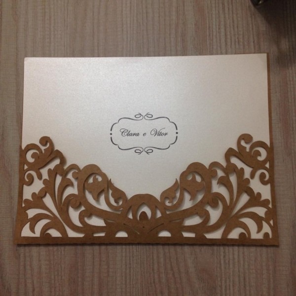 Envelope rendado para convite de casamento