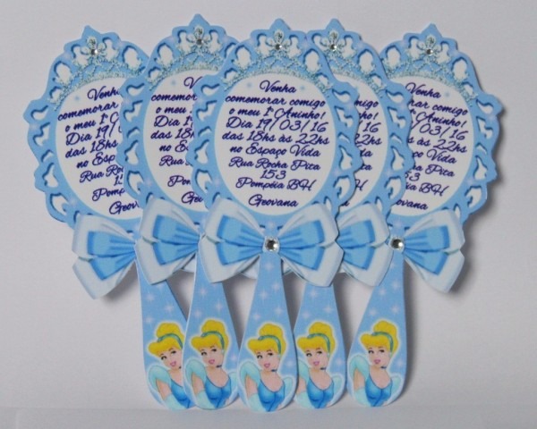 Convite formato espelho cinderela em pvc com imã Convite formato espelho cinderela em pvc com imã