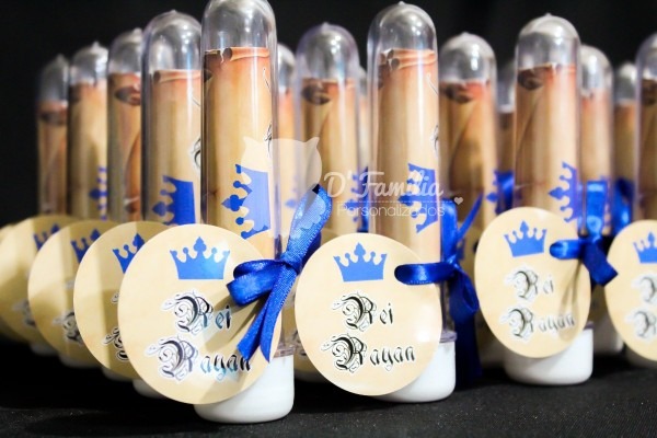 20 convite real pergaminho no tubete papel fotográfico 20 convite real pergaminho no tubete papel fotográfico