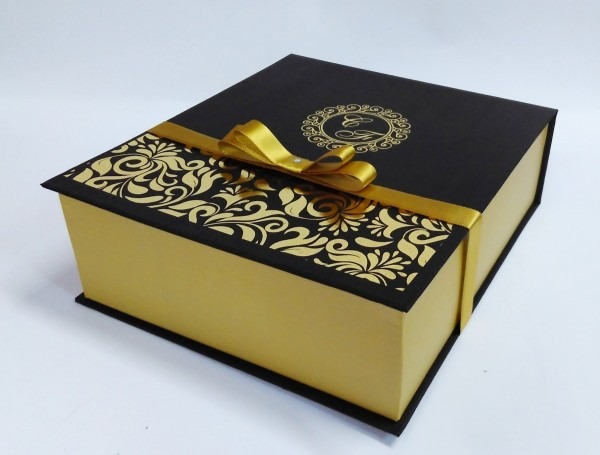 Caixa convite luxo 20x23x7 p  2 taÃ§as e 1 mini chandon