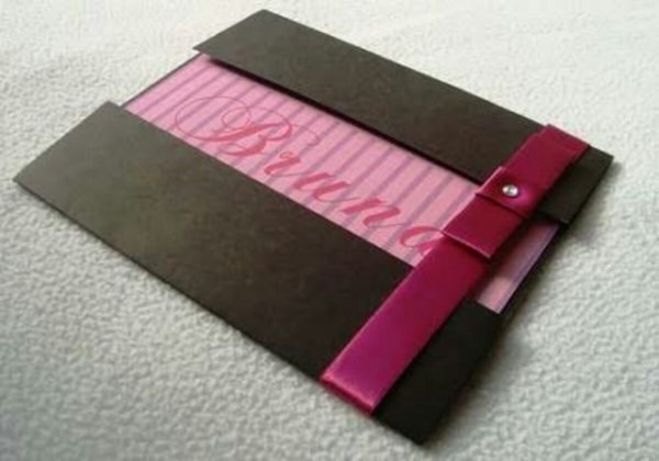 Convite 15 anos com capa e laÃ§o de cetim