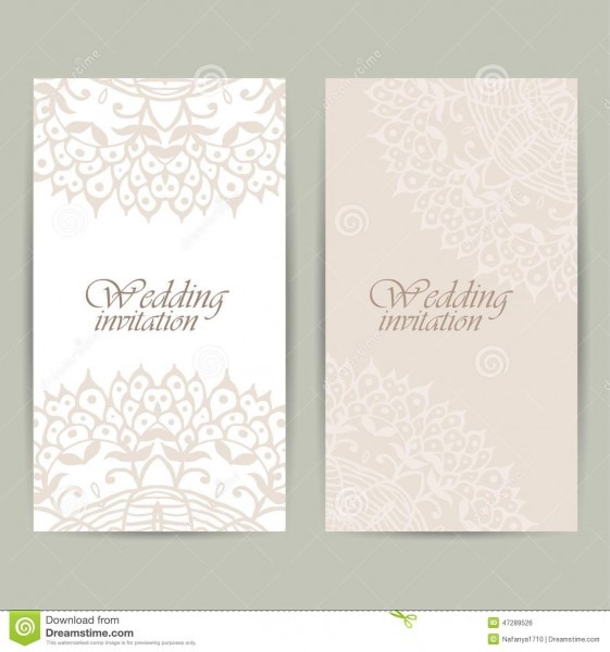 CartÃ£o vertical do convite do casamento com ornamento do laÃ§o