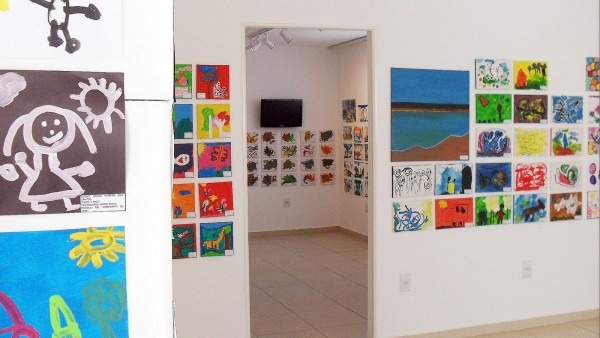 Programa arte e movimento convite mostra de trabalhos artÃsticos Programa arte e movimento convite mostra de trabalhos artÃsticos