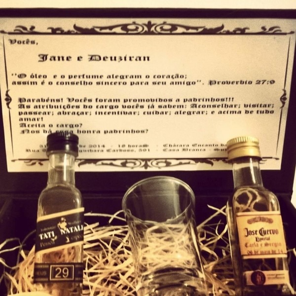 Caixinha convite personalizado padrinho casamento presente Caixinha convite personalizado padrinho casamento presente