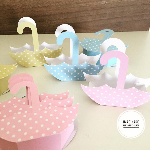 Guarda chuvas para encher de doces, numa chuva de amor Guarda chuvas para encher de doces, numa chuva de amor