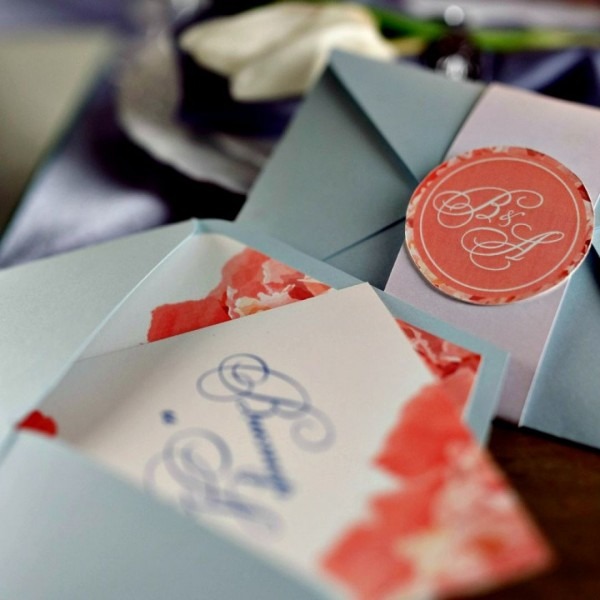 Com quanto tempo antes eu devo entregar os convites de casamento Com quanto tempo antes eu devo entregar os convites de casamento