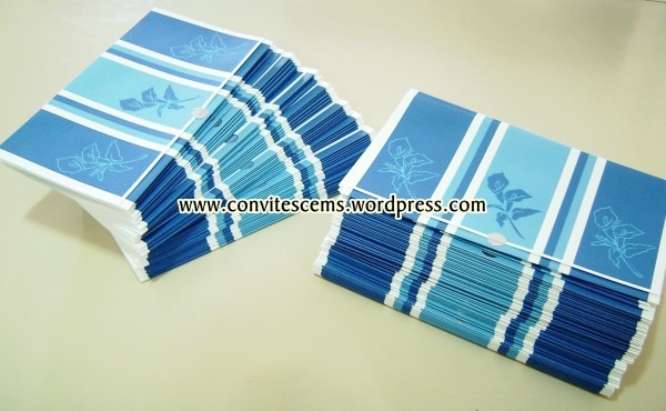 Convite de casamento e festa de 15 anos com estampa de flor copo